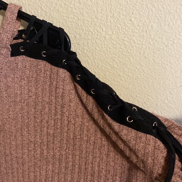 Oddy ribbed long sleeve with tie sleeves size small - Picture 2 of 5